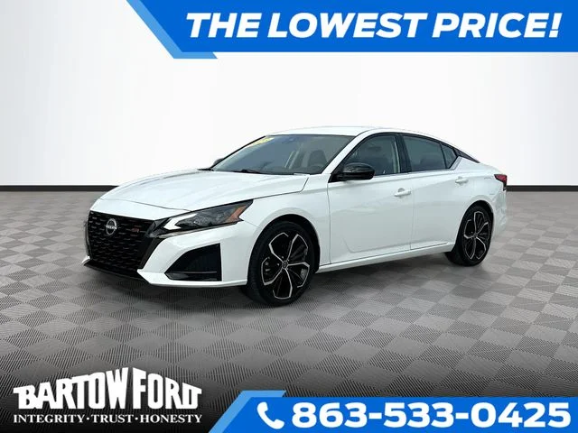 Used 2023 White Nissan 2.5 SR image 1