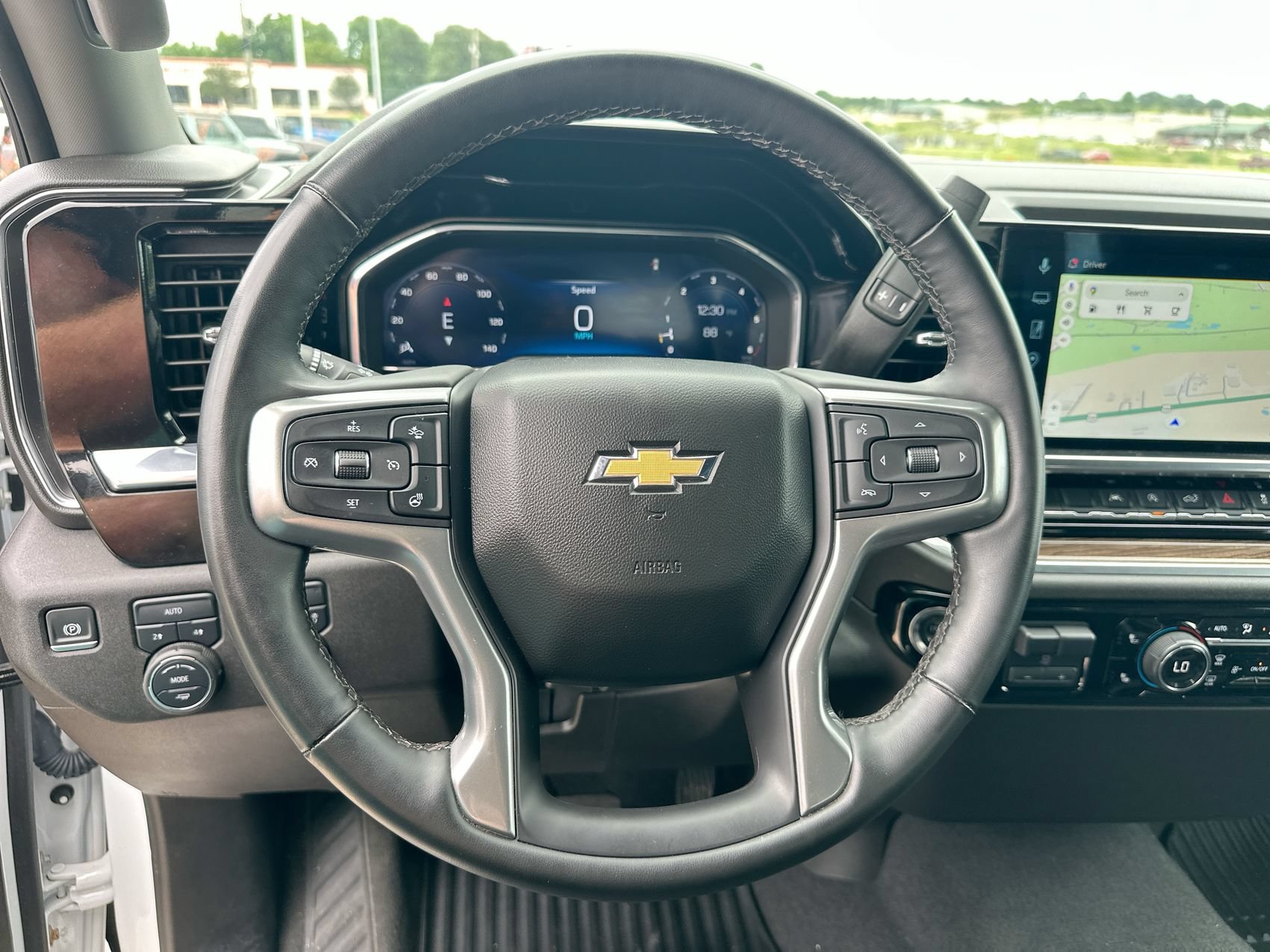 Used 2025 White Chevrolet LT image 14