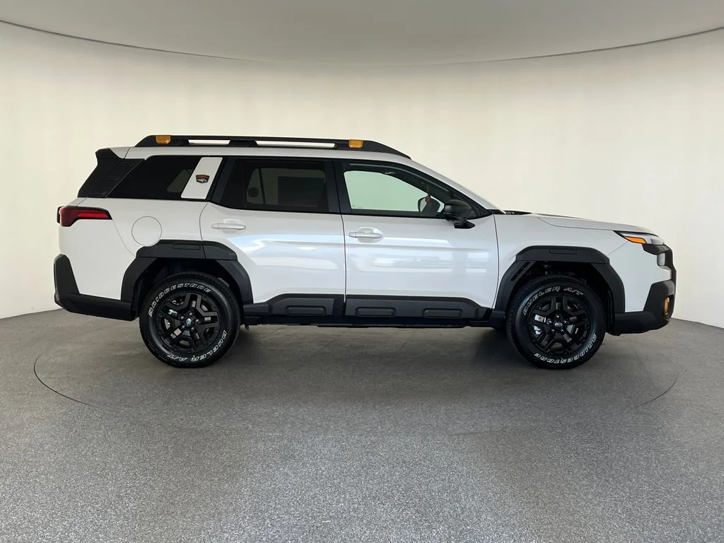 New 2026 CRYSTAL WHITE PEARL Subaru Wilderness image 2