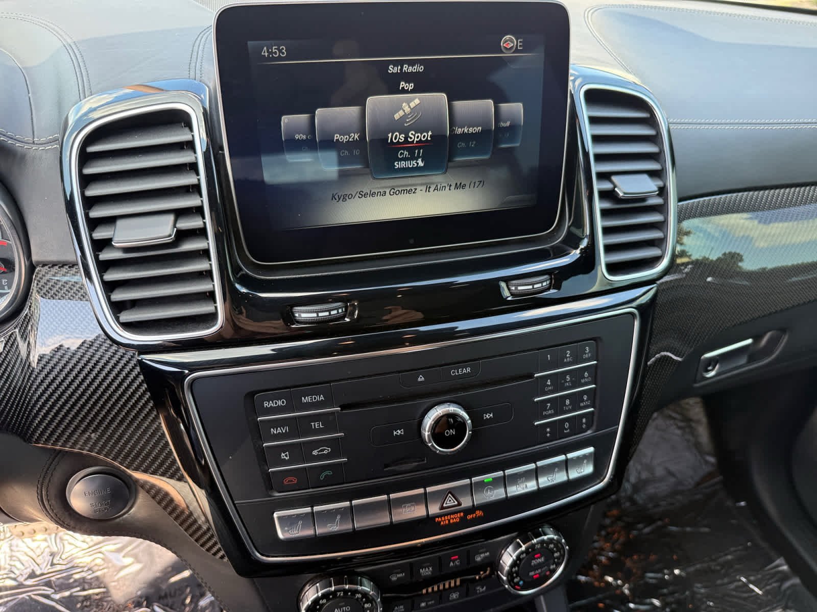 Used 2018 designo Diamond White Metallic Mercedes-Benz AMG® GLS 63 image 19