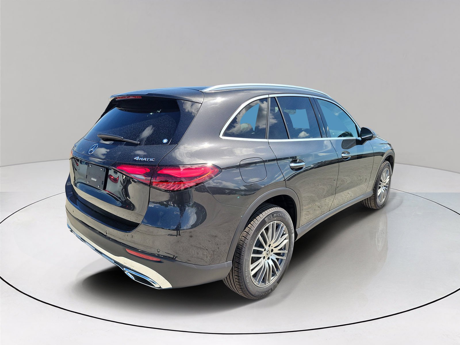 New 2026 Graphite Grey Metallic Mercedes-Benz GLC 300 image 6