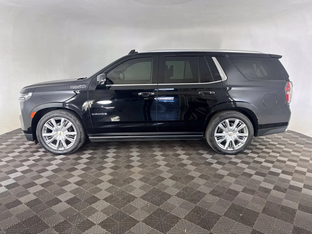 Used 2021 Black Chevrolet High Country image 13