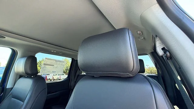 New 2026 Blue Ford Lariat image 25
