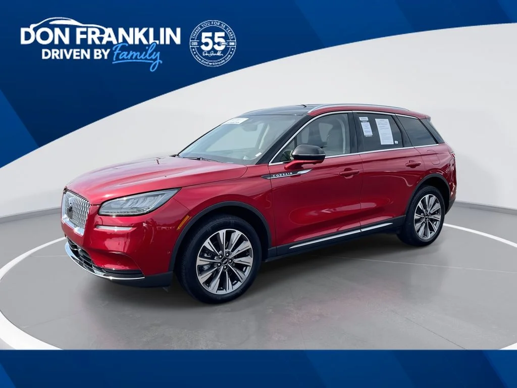 Used 2022 Red Lincoln Reserve image 1