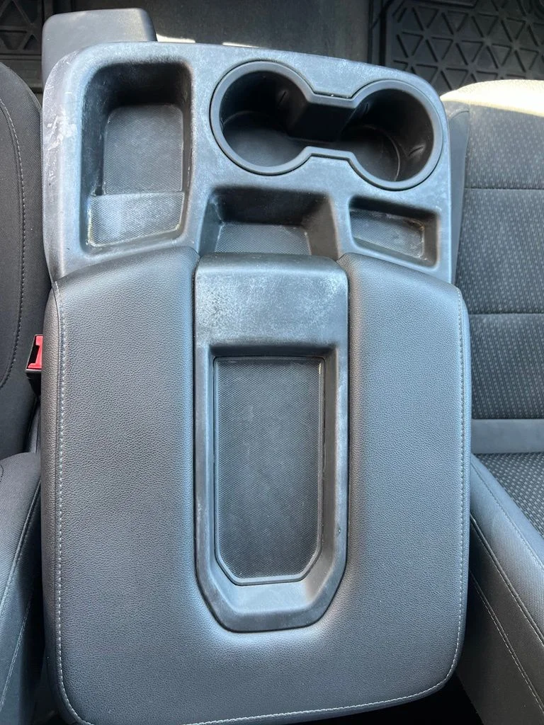 Used 2022 Silver Chevrolet Custom image 16