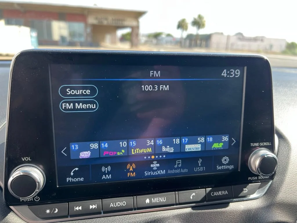 Used 2025  Nissan SV image 13