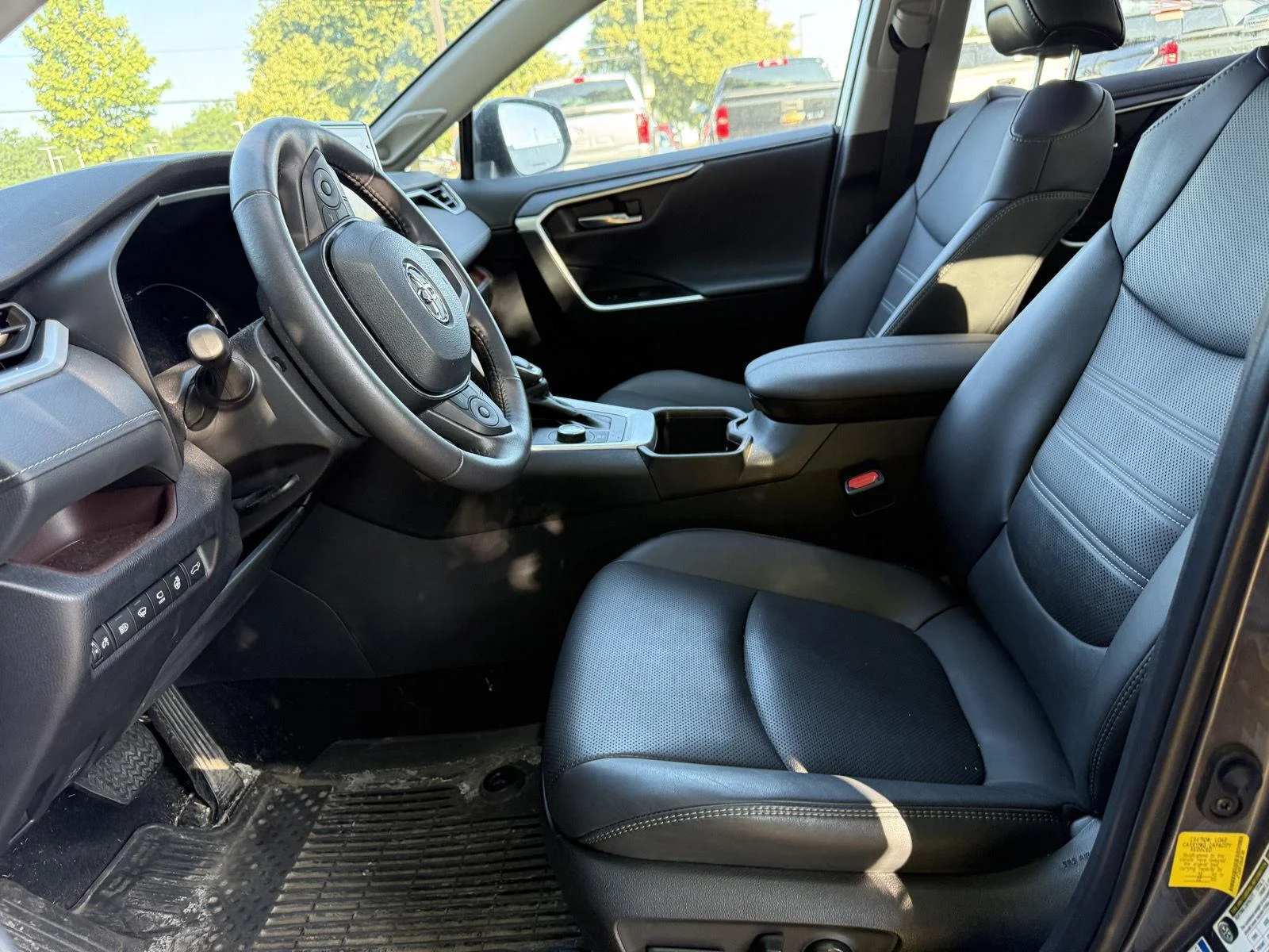 Used 2022 Gy Toyota Hybrid Limited image 4