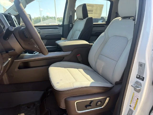 New 2027 Ivory White Tri-Coat Pearl-Coat Exterior Paint RAM Laramie image 13