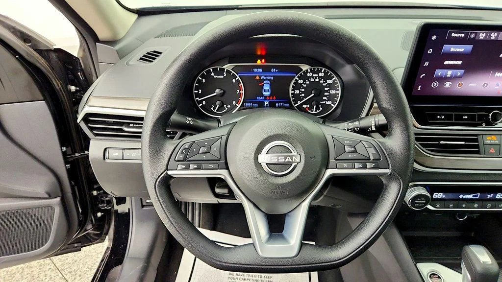 Used 2025 Super Black Nissan SV AWD w/ Special Edition Package image 15