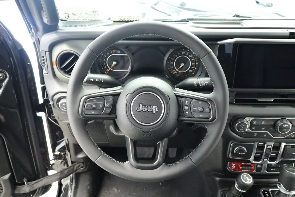 New 2026 Black Clear-Coat Exterior Paint Jeep Mojave image 39