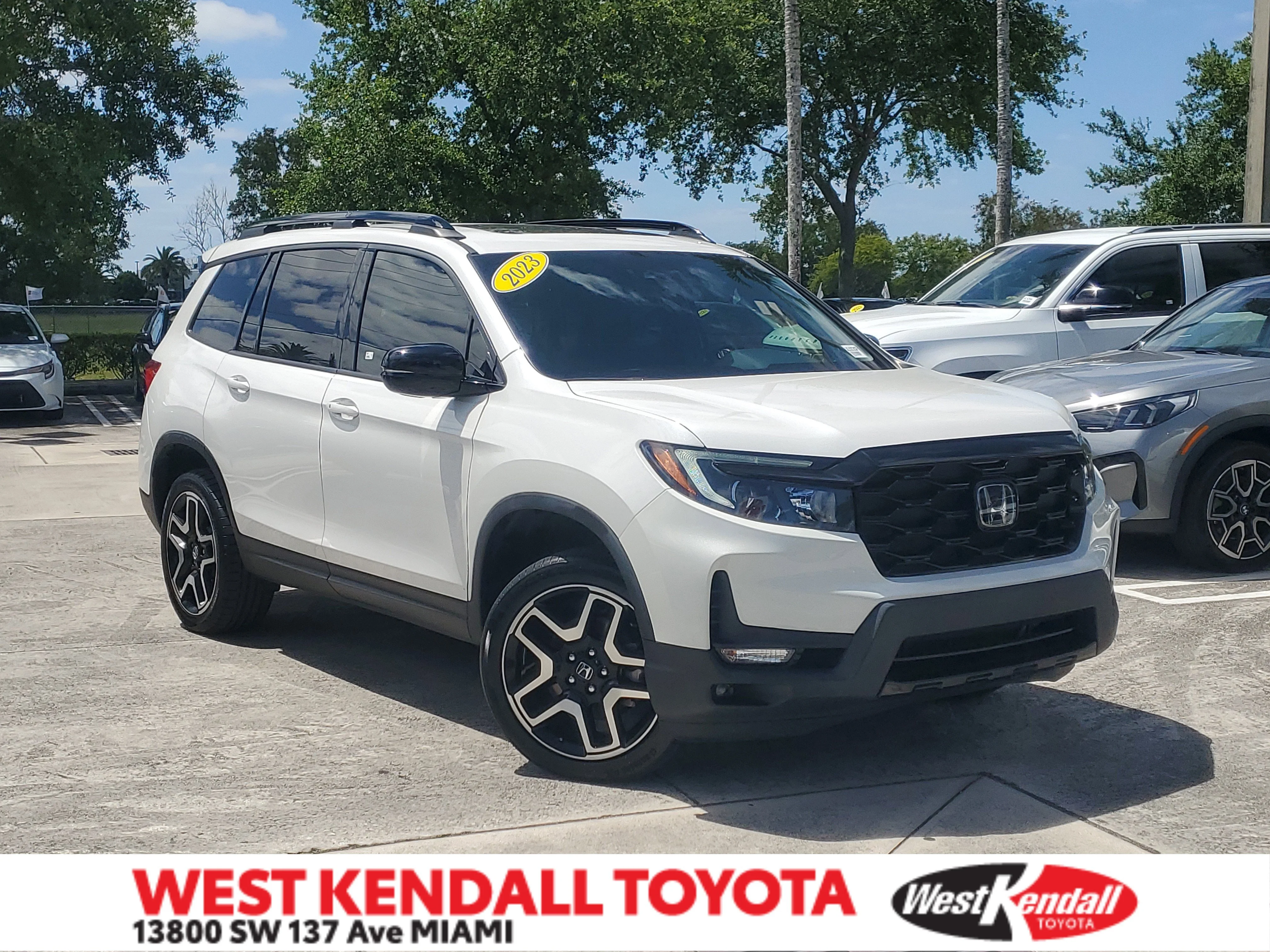 2023 Honda Passport 3.5 Elite 4WD Auto's photo