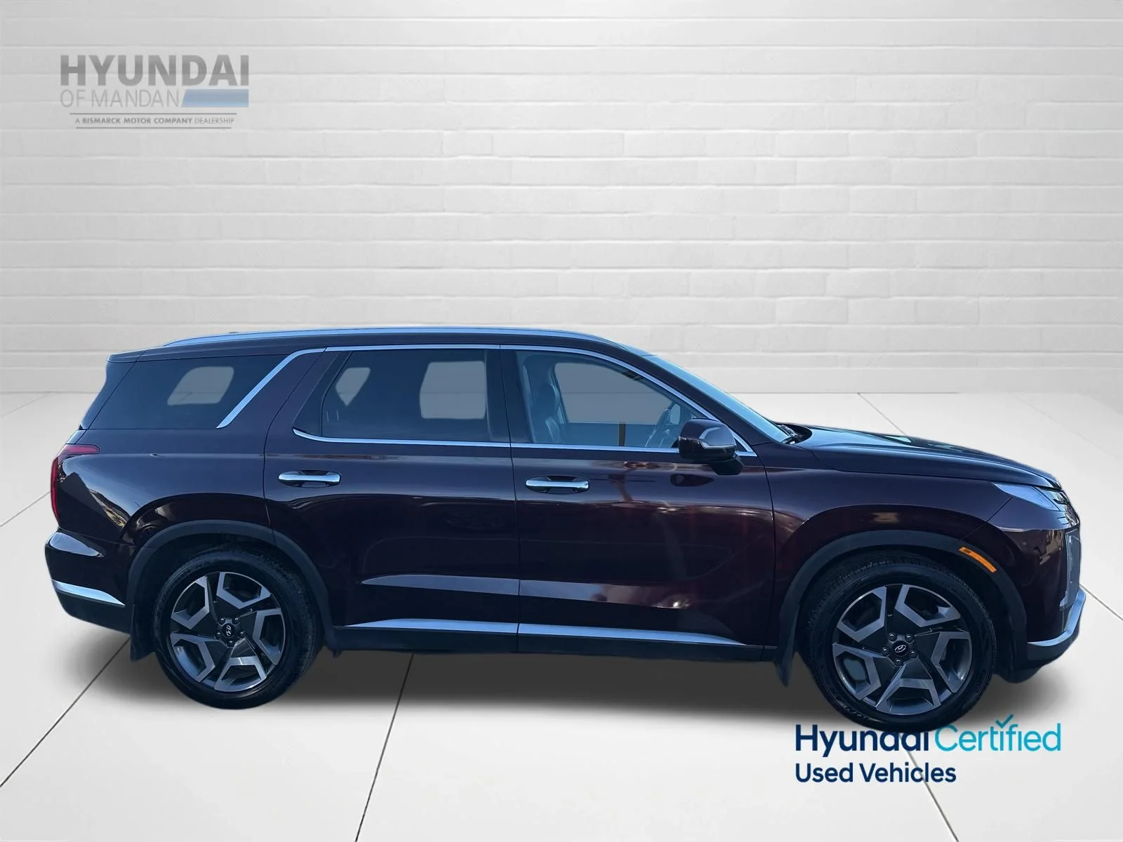 Used 2023 Red Hyundai Limited image 4