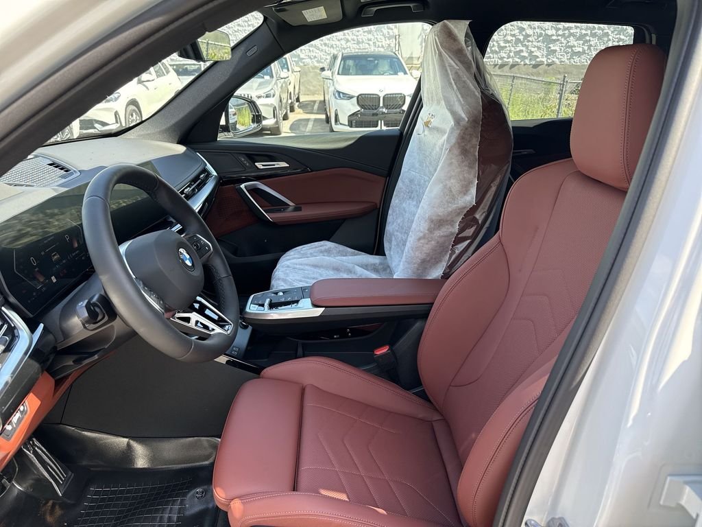 New 2027 Alpine White BMW xDrive28i image 11