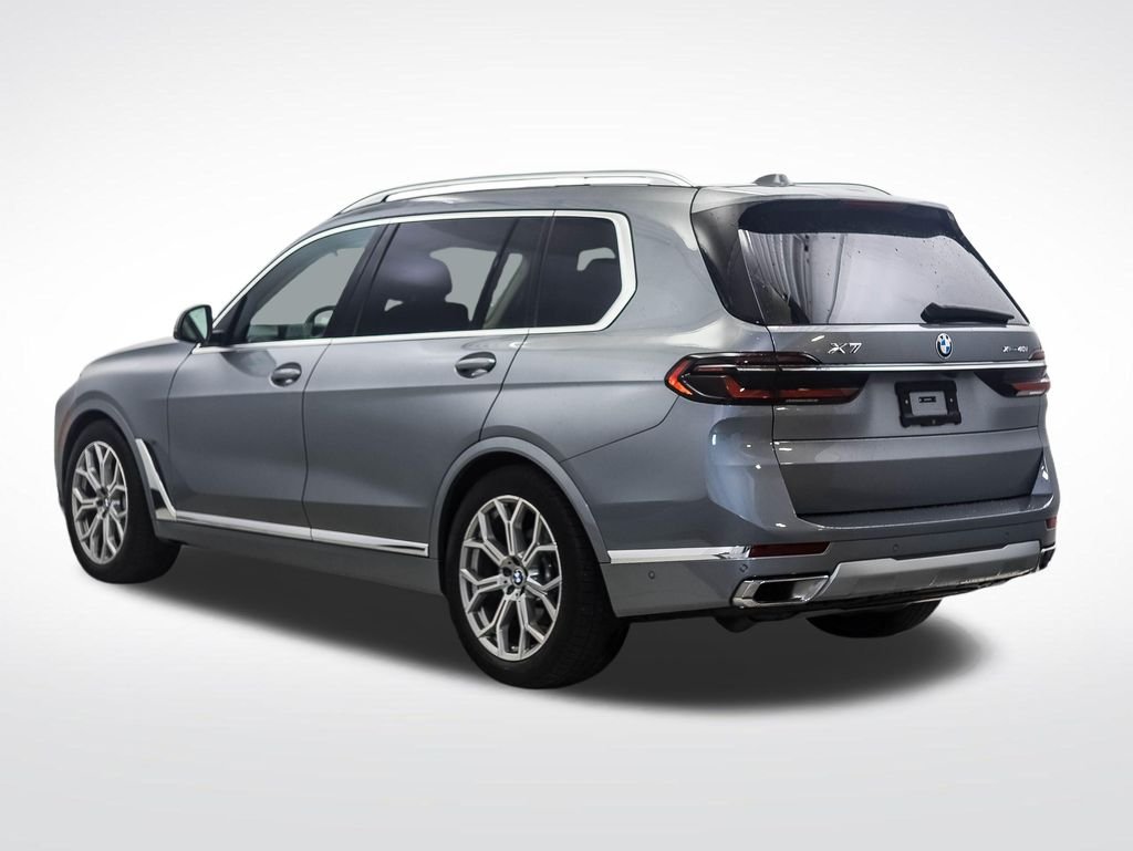 Used 2024 Gray Metallic BMW xDrive40i image 3