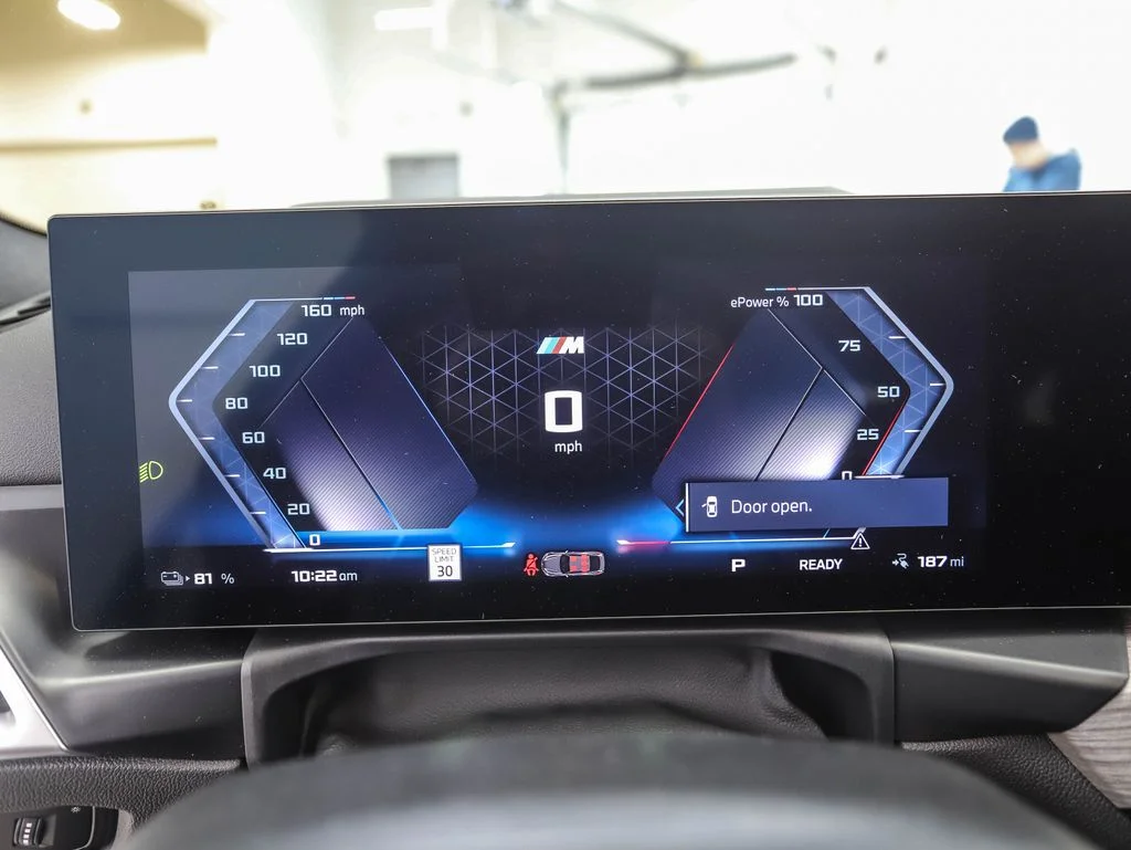 2025 BMW i4 M50 - Photo 14