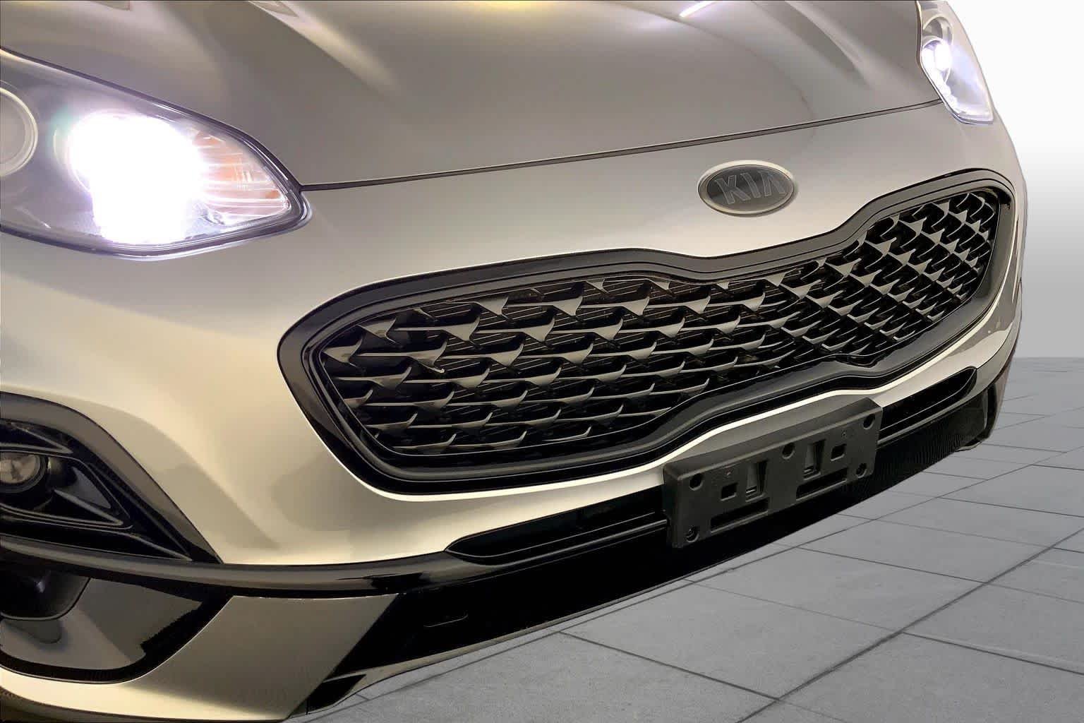 Used 2022 Steel Gray Kia Nightfall image 32