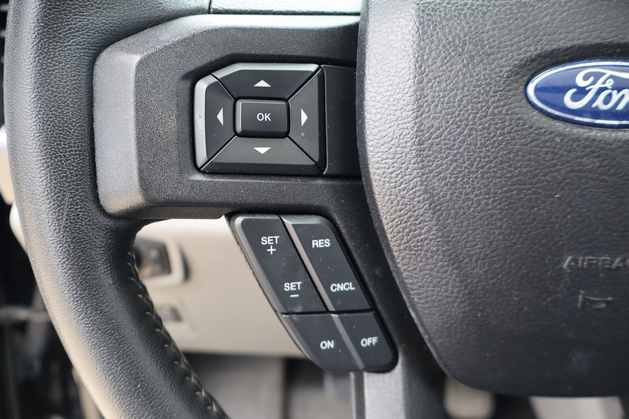 Used 2020 Black Metallic Ford XLT image 15