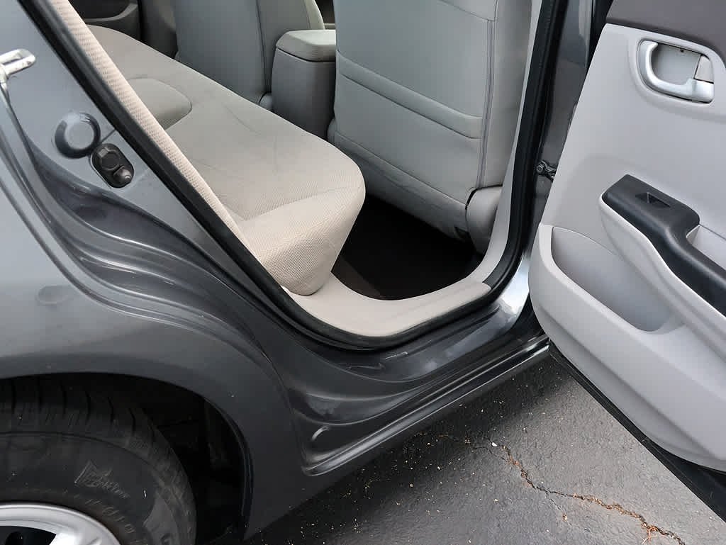 Used 2012 Urban Titanium Metallic Honda LX image 24