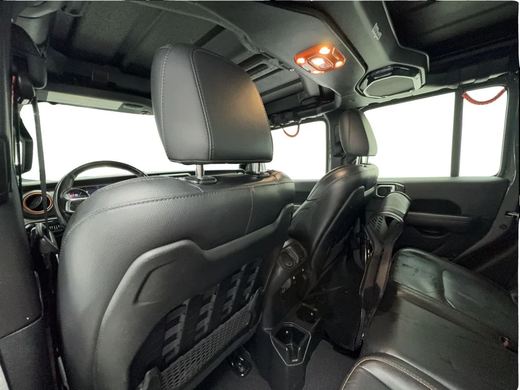 Used 2021 Gray Jeep Mojave image 24