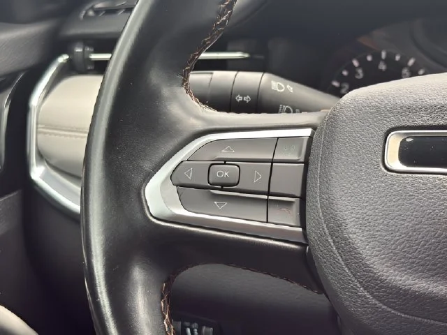 Used 2022 Red Jeep Limited image 17