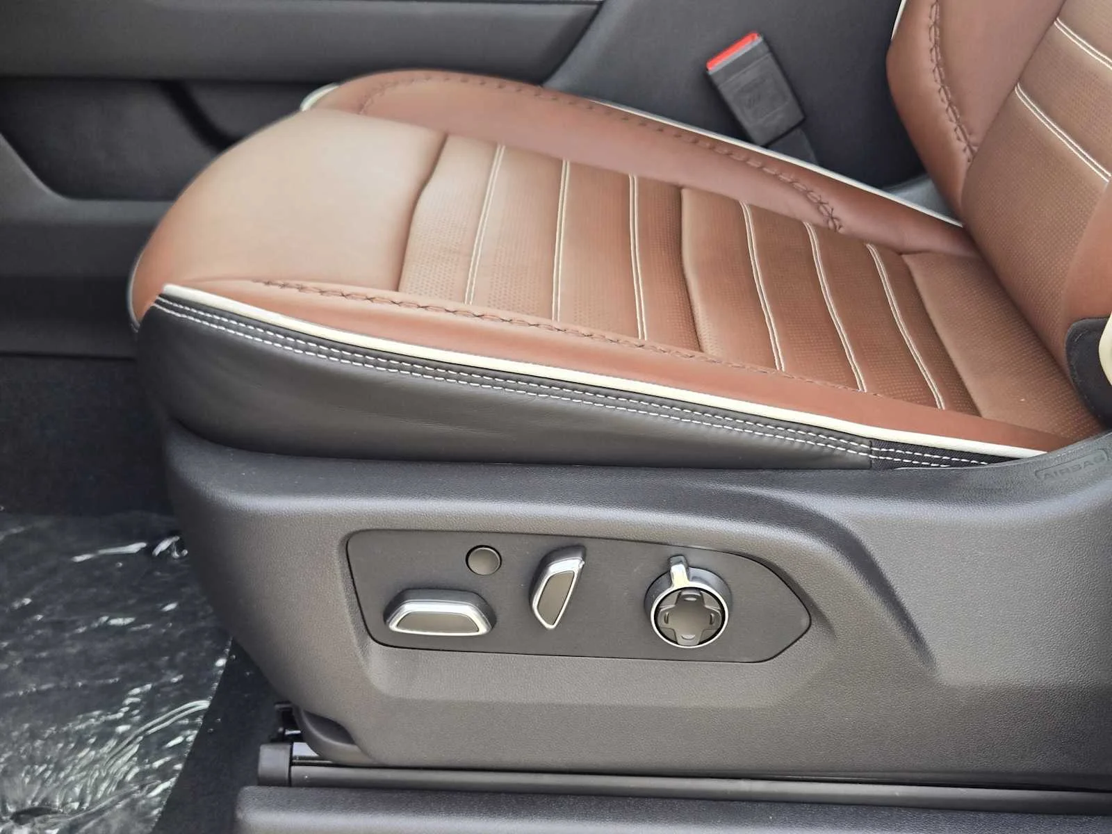 2026 GMC Sierra 1500 Denali Ultimate - Photo 16