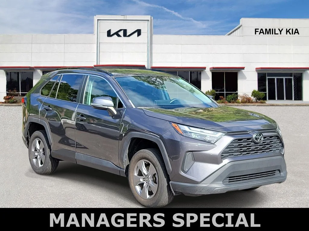 2022 Toyota RAV4 XLE