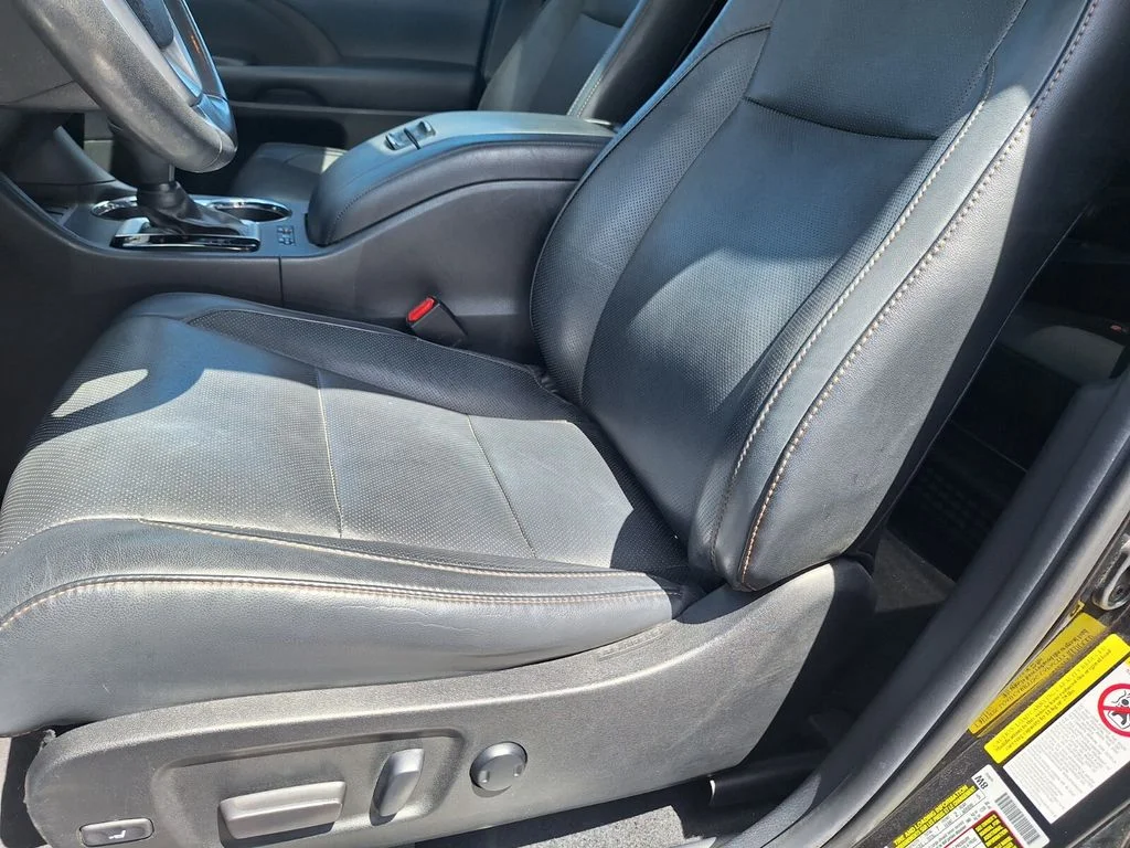 Used 2019 Black Toyota Limited image 9