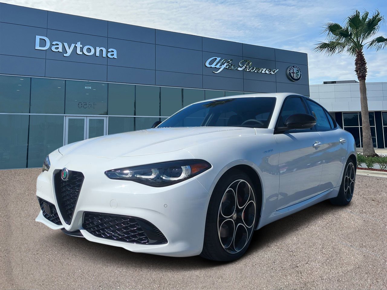 2025 Alfa Romeo Giulia Base - Photo 7