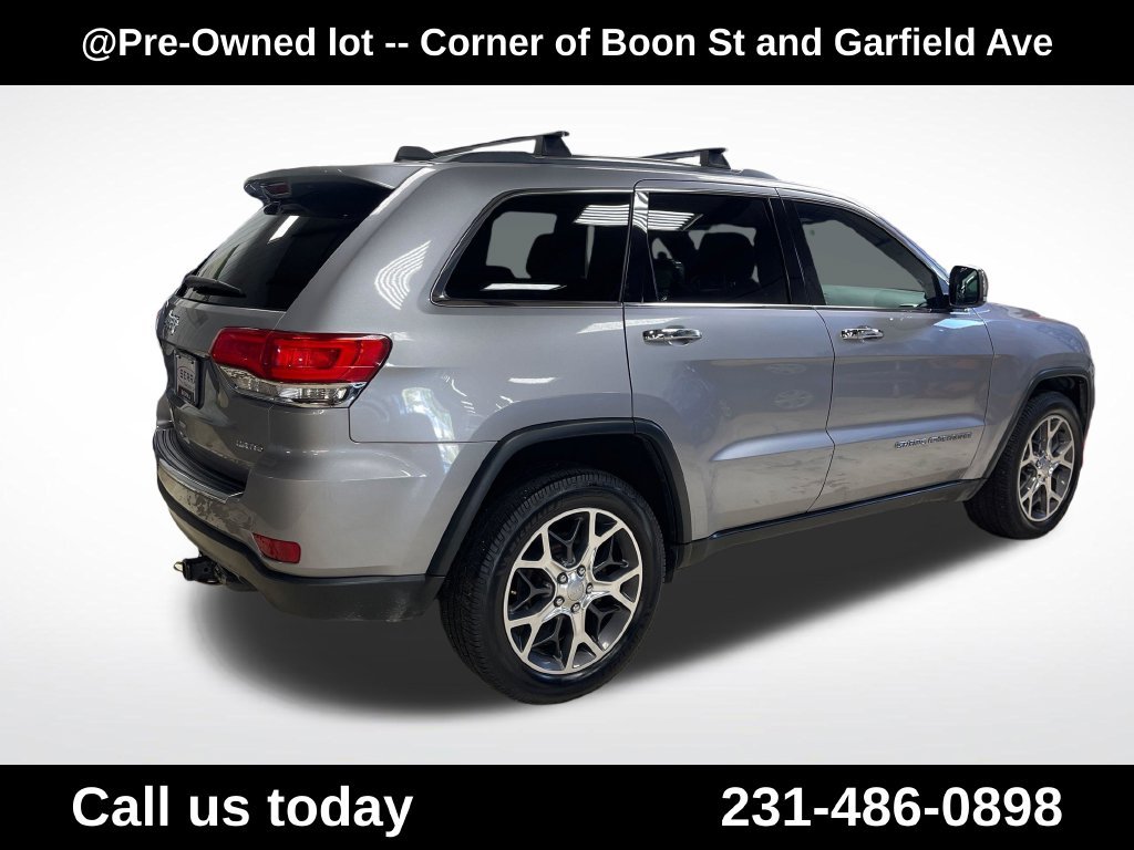Used 2019 Silver Jeep Limited image 7