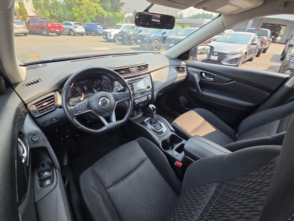 Used 2017 Blue Nissan SV image 18