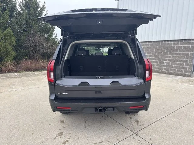 New 2026 Dark Matter Gray Metallic Ford Active image 8