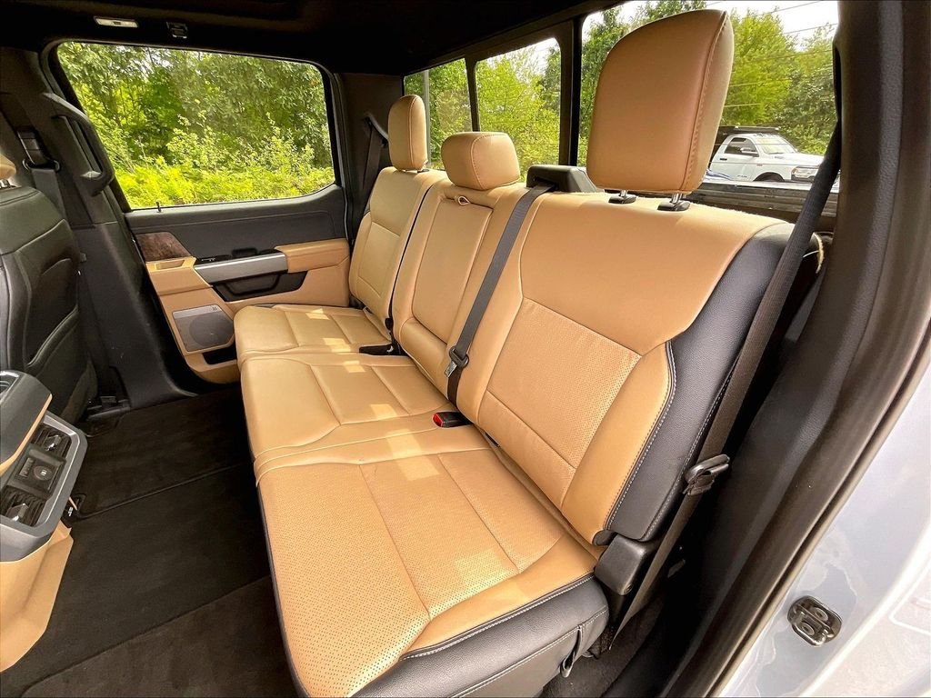 Used 2026 Glacier Gray Metallic Tri-Coat Ford Lariat image 14