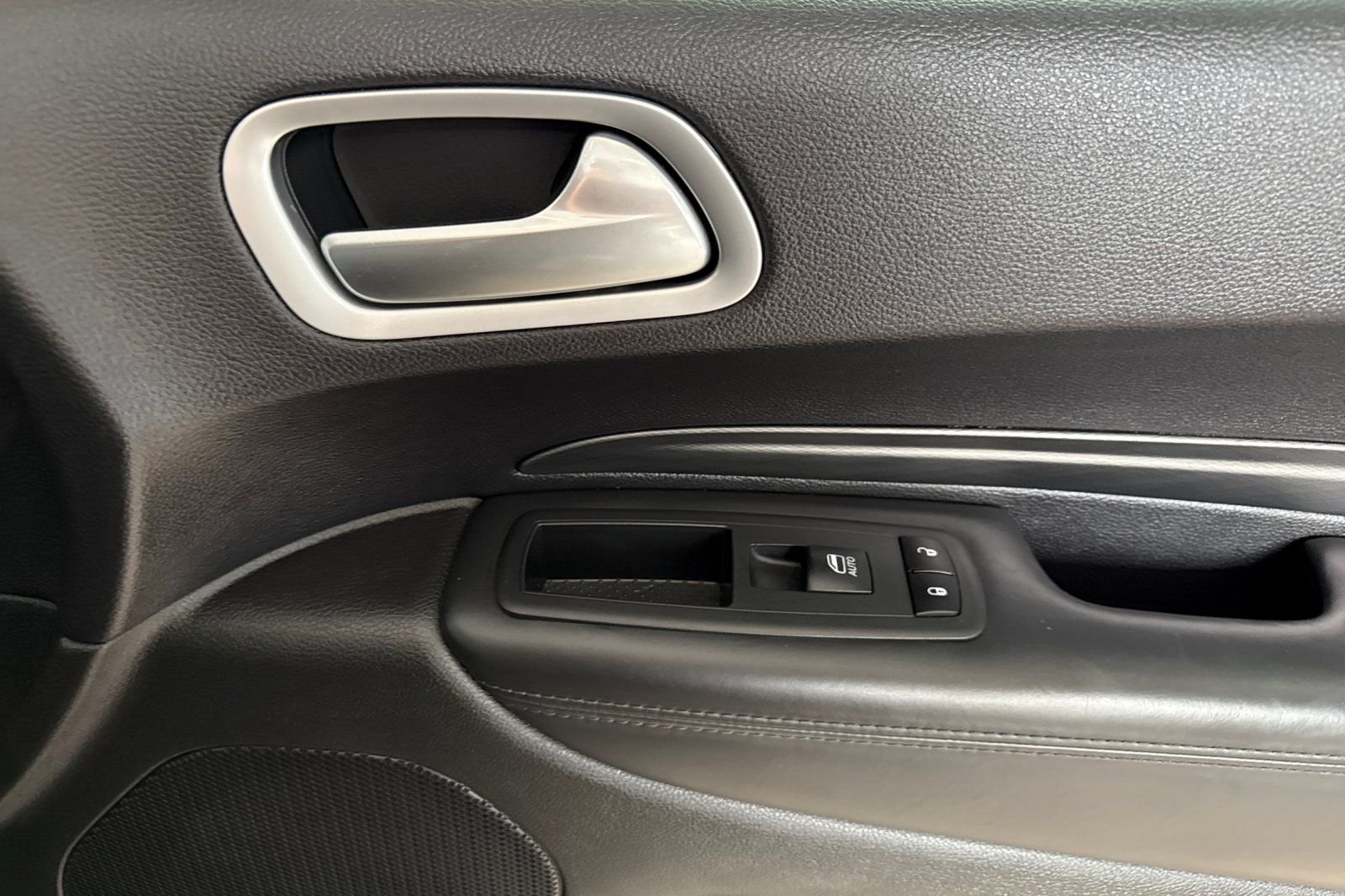 Used 2020 Black Dodge Citadel image 20