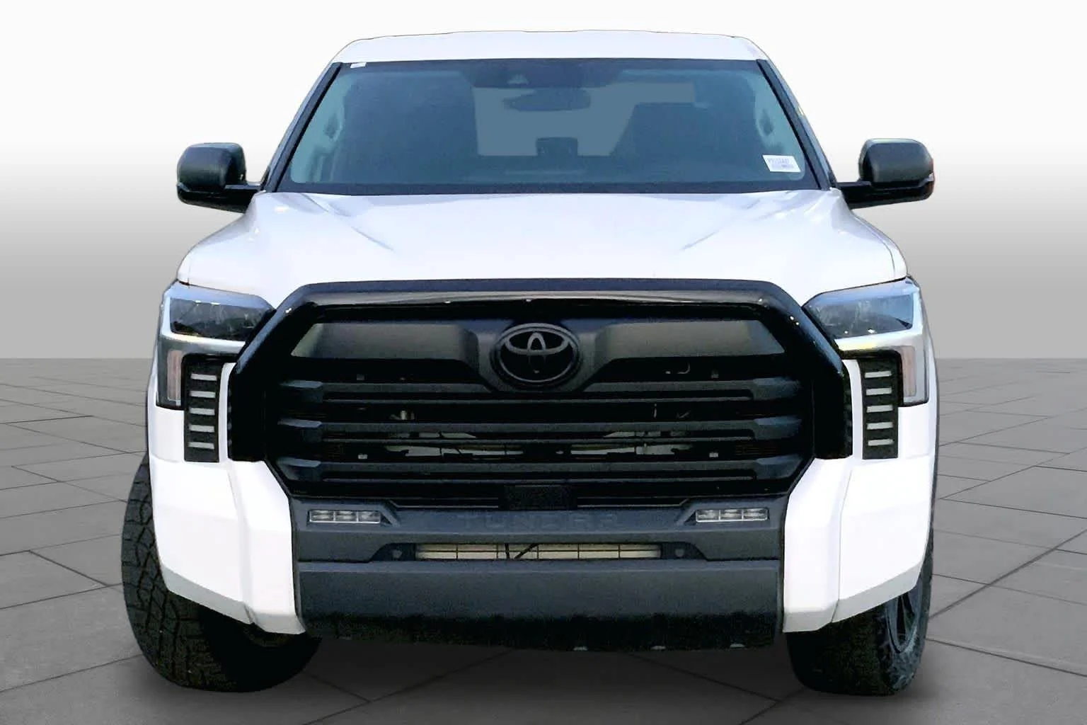 Used 2023 Ice Cap Toyota SR5 image 4