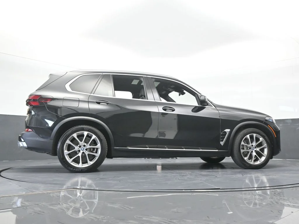 Used 2025 Black Sapphire Metallic BMW xDrive50e image 67