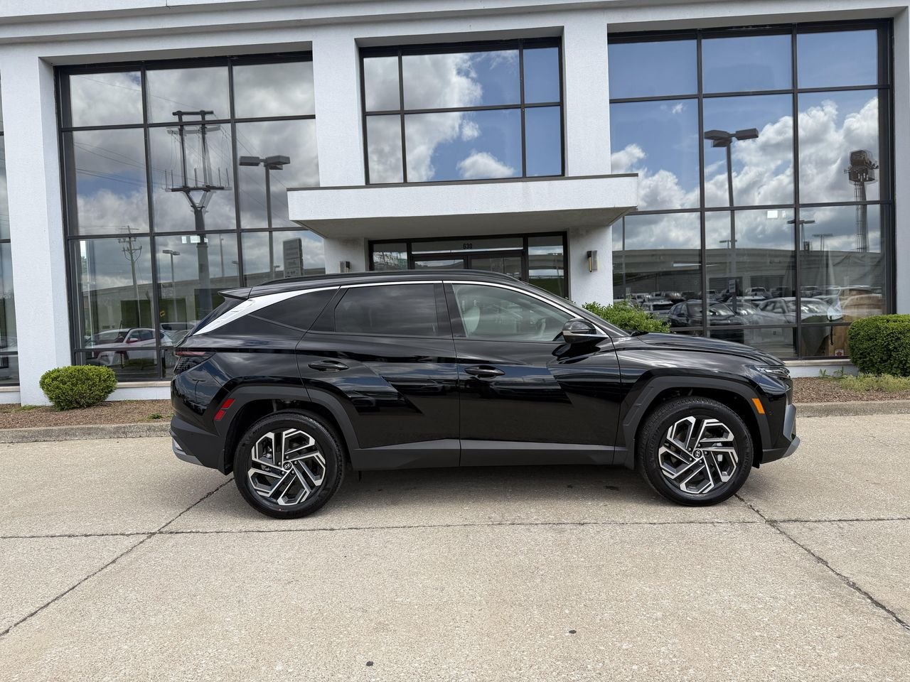 New 2026 Ash Black Hyundai Limited image 3