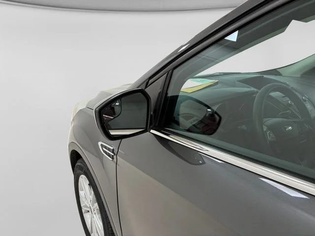 Used 2018 Gray Ford SE image 10