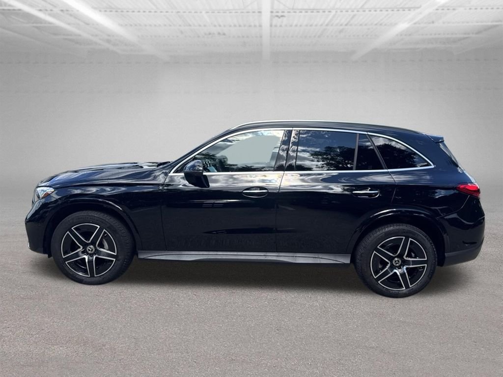 Used 2026 Black Mercedes-Benz GLC 300 image 2