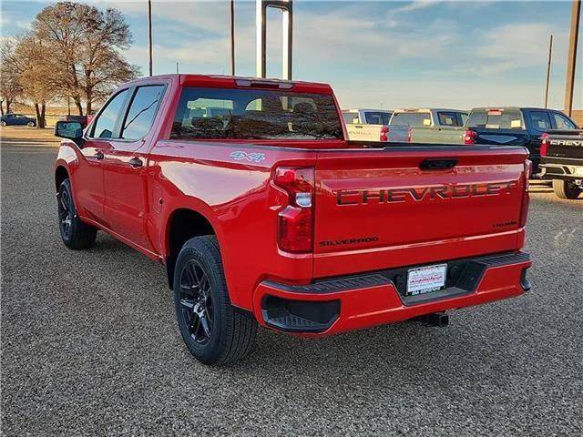 New 2026 G7C Red HOT Chevrolet Custom 4x4 Crew Cab 5.75 ft. box 147.4 in. WB image 3