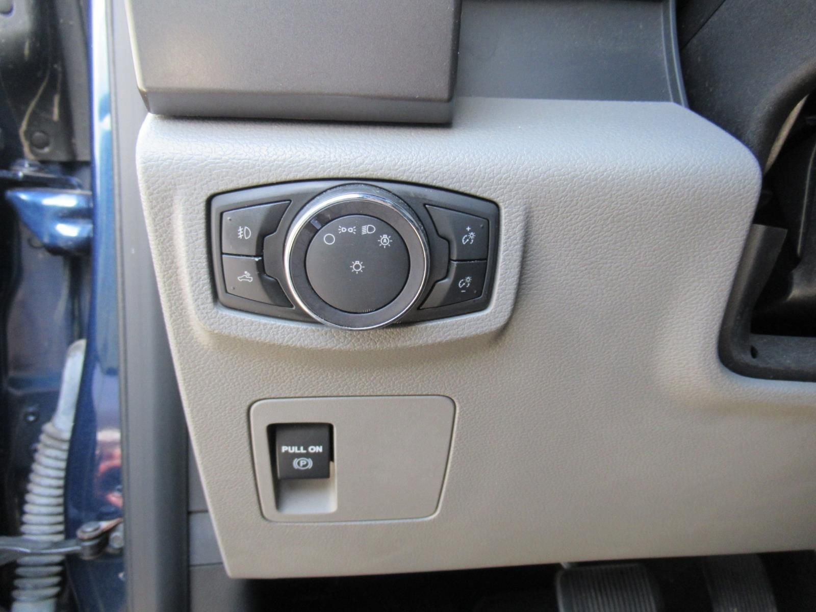 Used 2018 Blue Ford XLT image 20