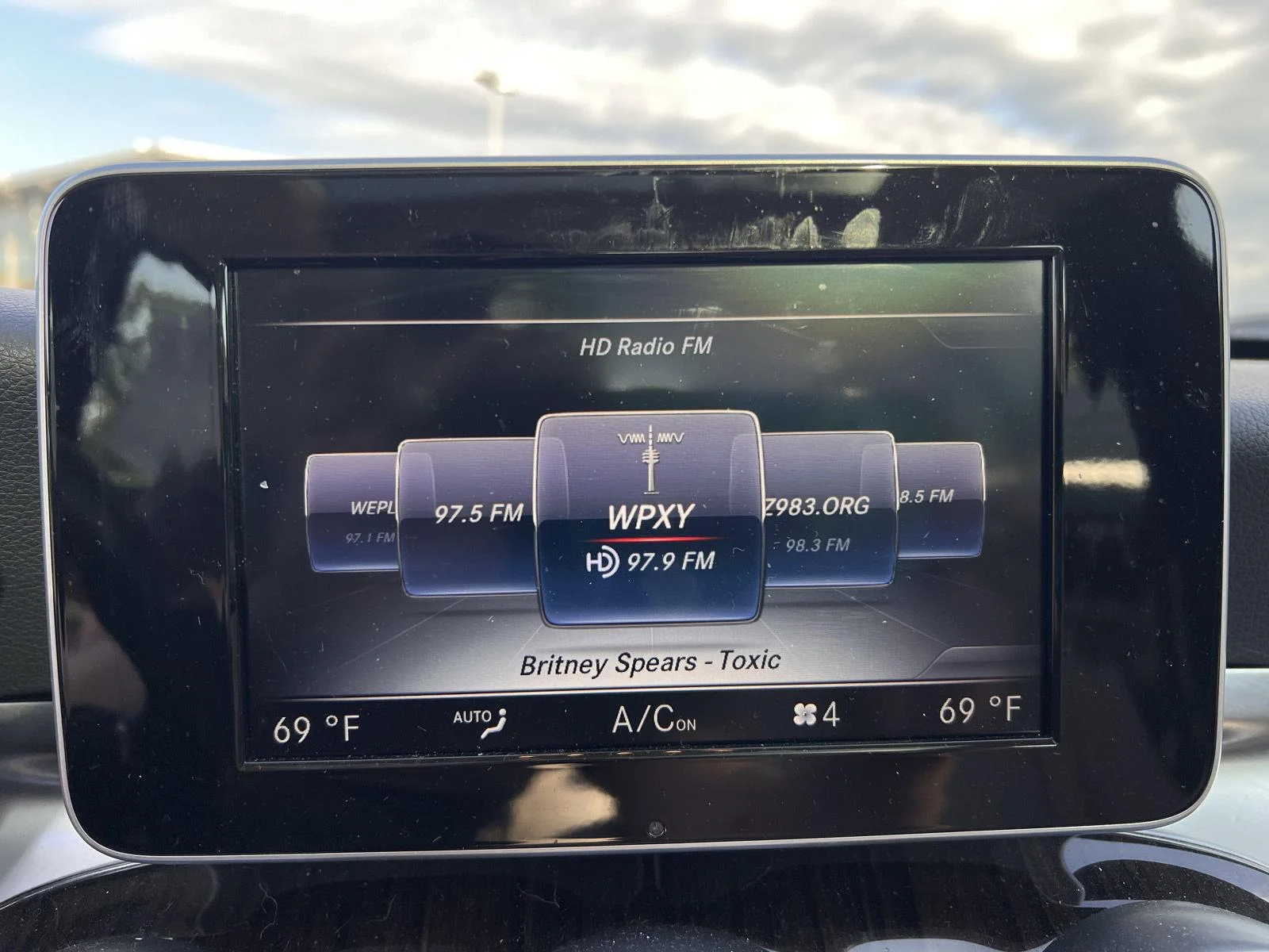 Used 2016 Black Mercedes-Benz C 300 image 13