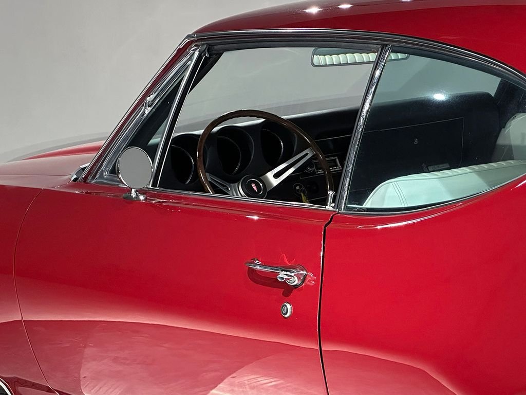 Used 1968 Red Oldsmobile Supreme image 17