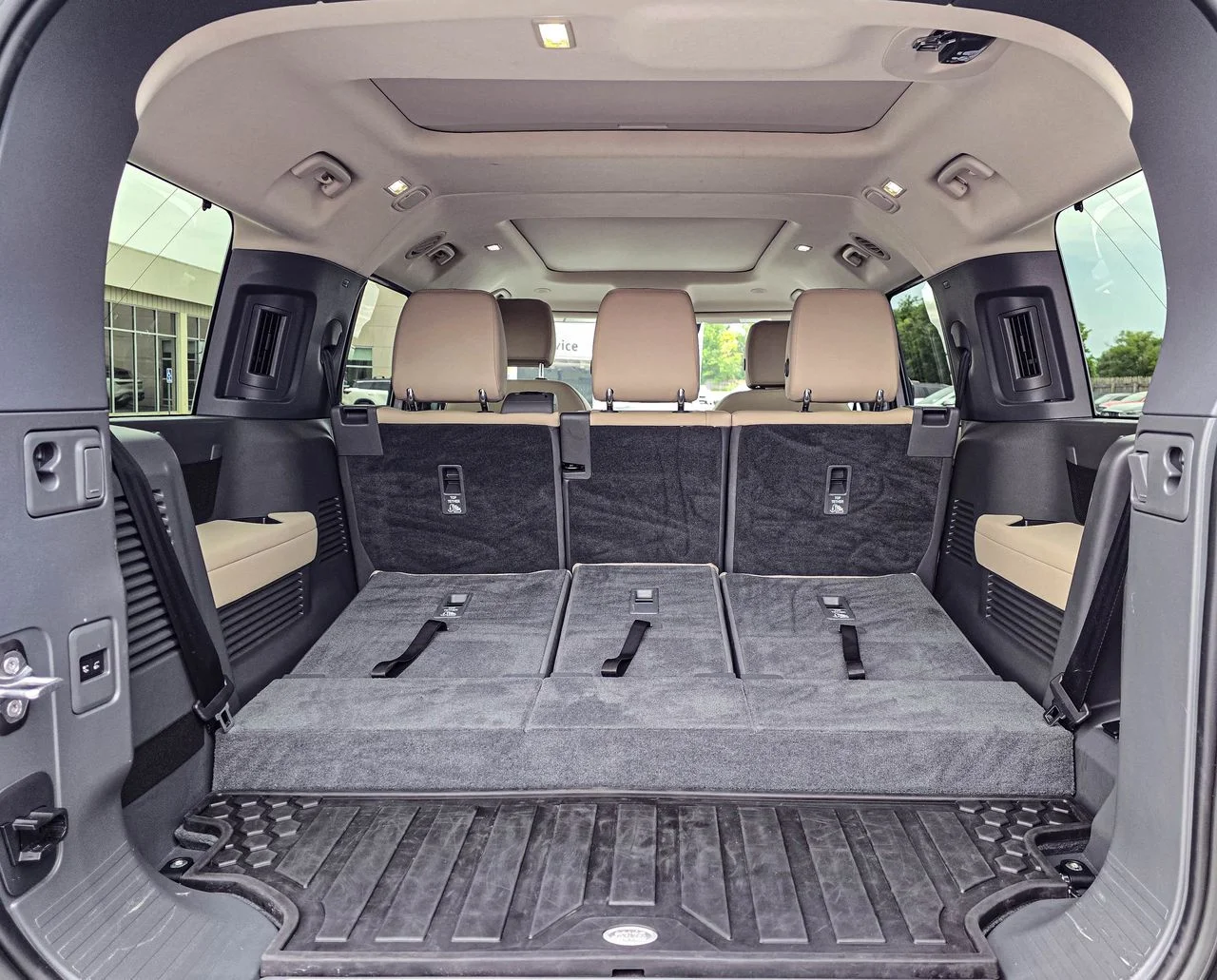 Used 2023 Gondwana Stone Land Rover S image 41