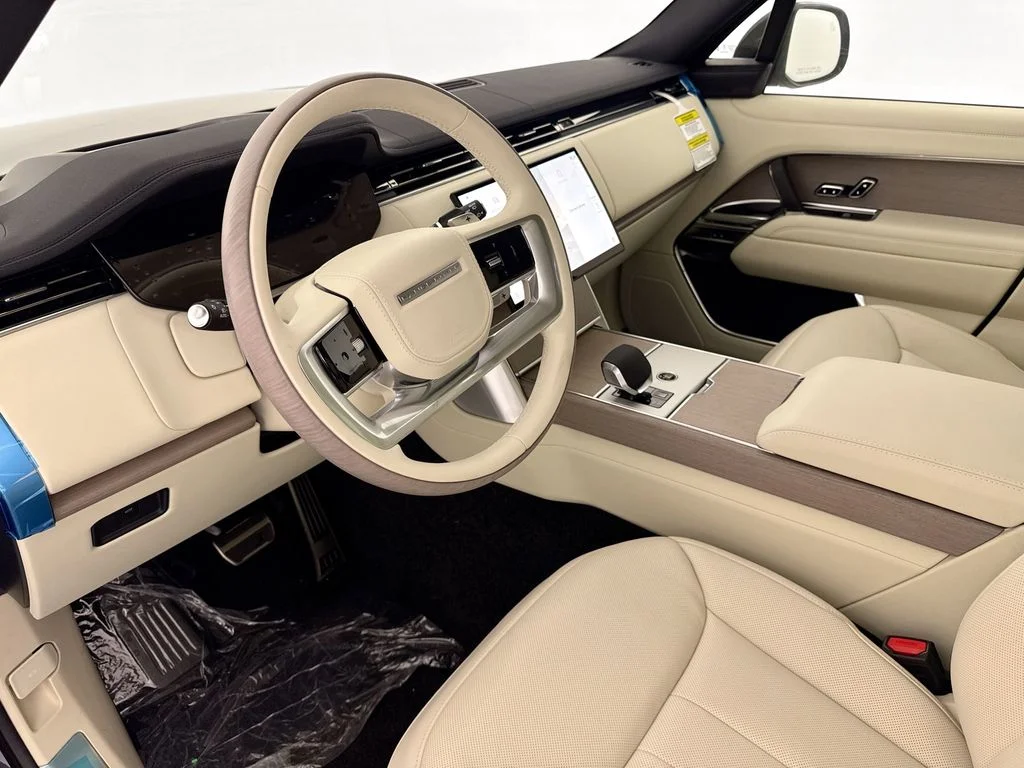 New 2026 Varesine Blue Land Rover SE image 9