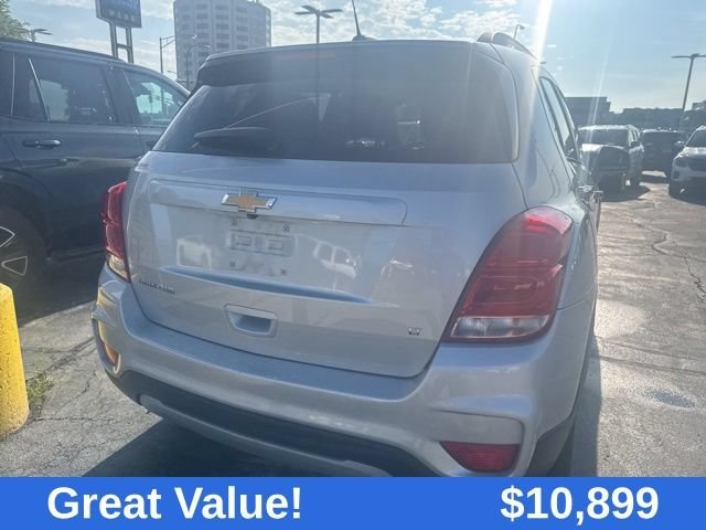 Used 2018 SILVER ICE METALLIC Chevrolet LT image 12