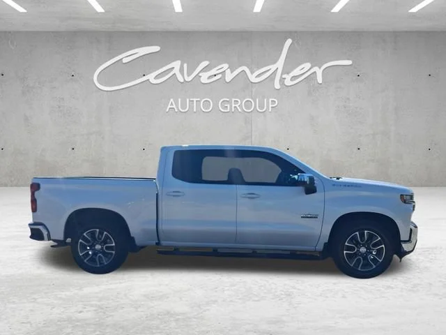 Used 2020 IRIDESCENT PEARL TRICOAT Chevrolet LT image 18