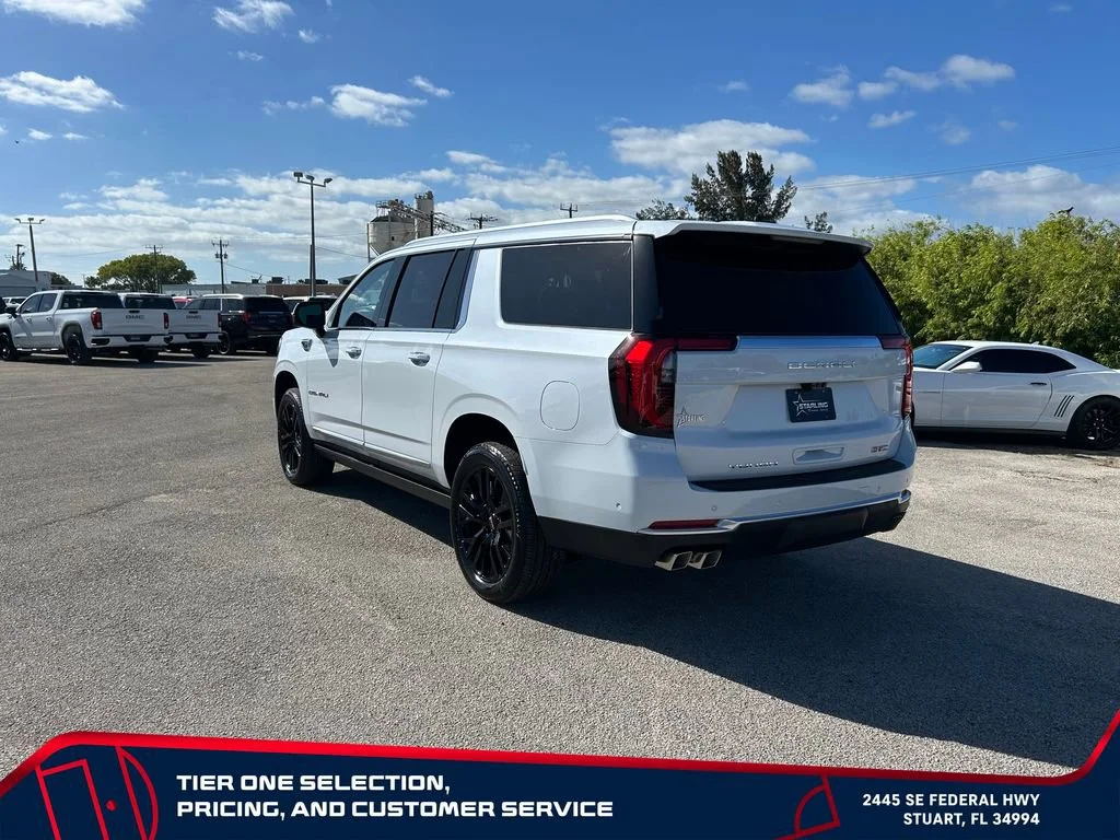 2026 GMC Yukon XL Denali - Photo 7