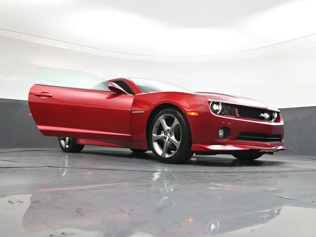 Used 2013 Red Chevrolet 2LT image 40