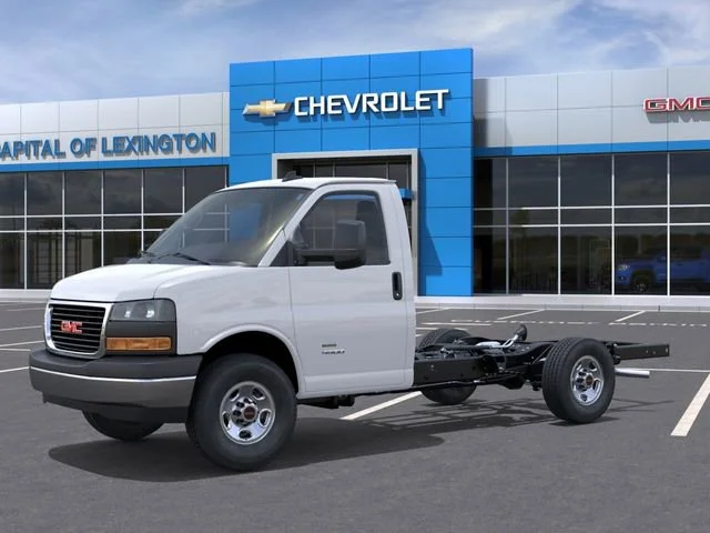 New 2025 Summit White GMC 1WT image 2