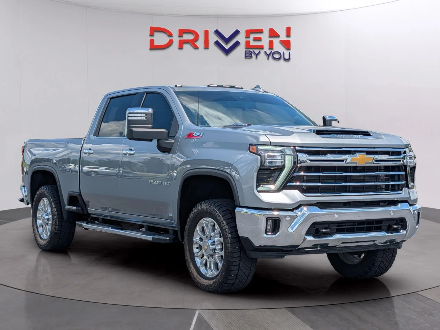 Used 2025 Sterling Gray Metallic Chevrolet LTZ image 8